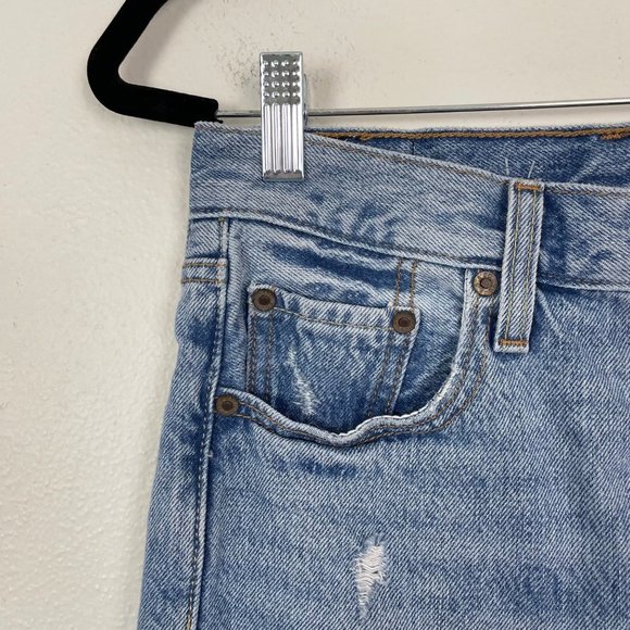 Levi's Woman's Sz 24 501 Light Wash Distressed Premium Denim‎ Jeans Button Fly - Picture 6 of 14